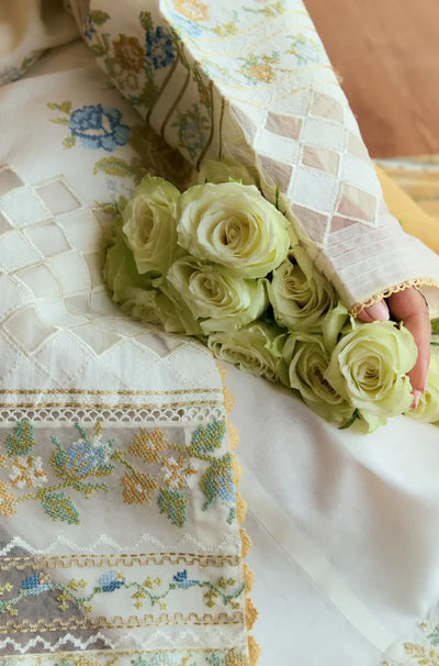 Coco by Zara Shahjahan- Winter 3PC Dhanak Embroidered Suit - QA5532