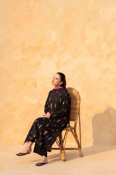 3PC-Embroidery Suit With Dhanak ShawlQA665