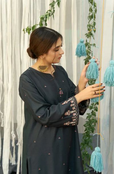 URGE 3PC EMBROIDERED DHANAK SUIT – QA637