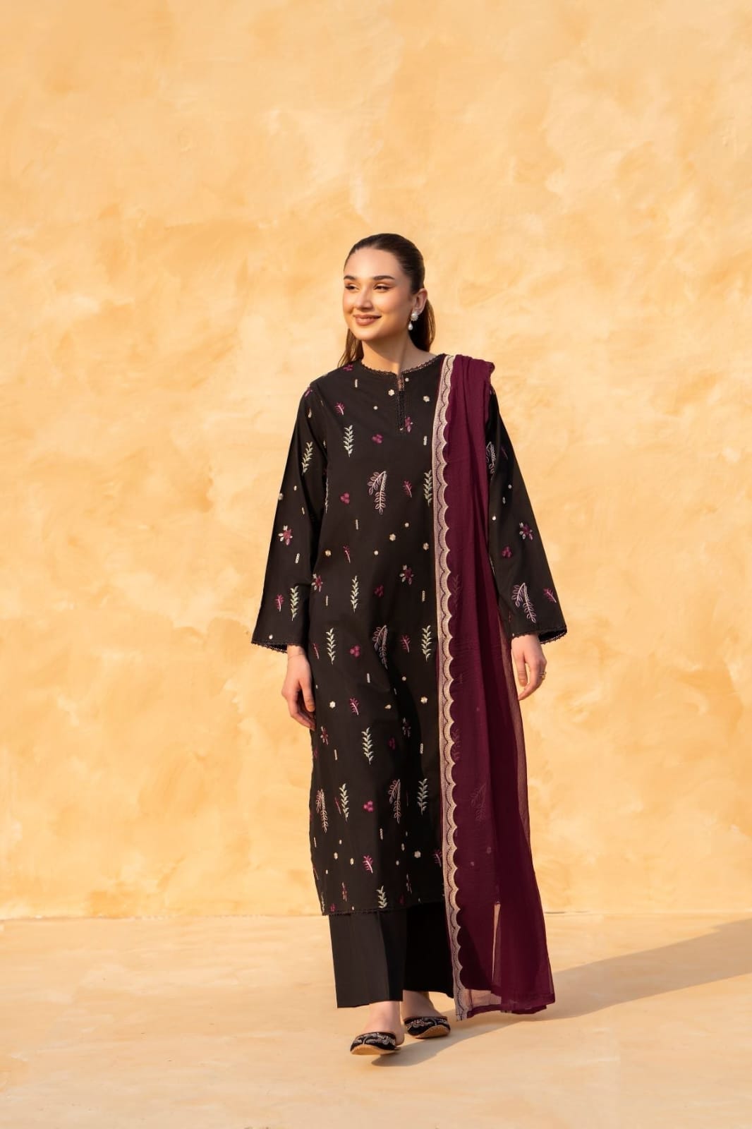 3PC-Embroidery Suit With Dhanak ShawlQA665